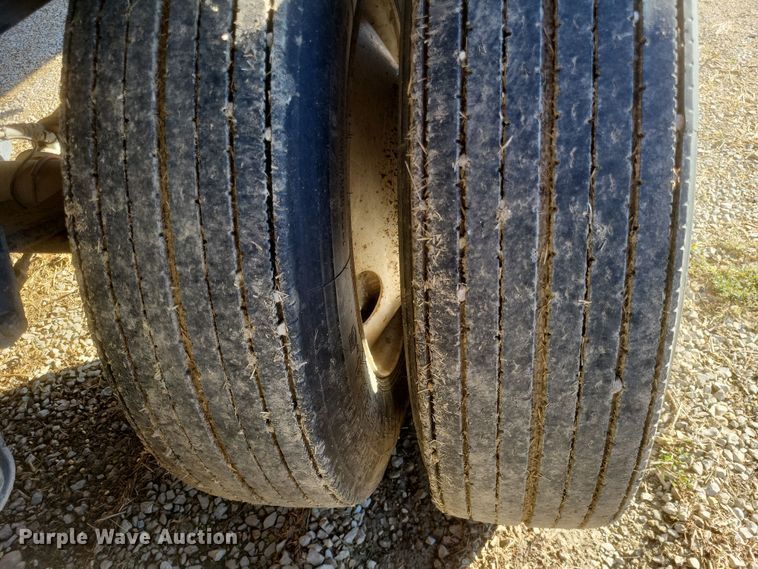 image for item DO4723 2010 Neville  grain trailer