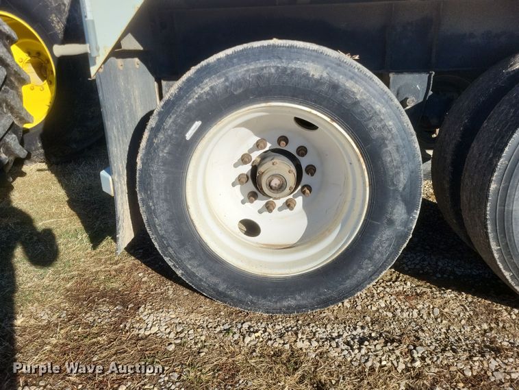 image for item DO4723 2010 Neville  grain trailer