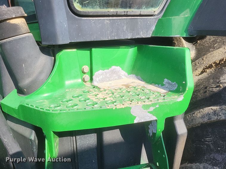 image for item DO4724 2010 John Deere 8245R  MFWD tractor