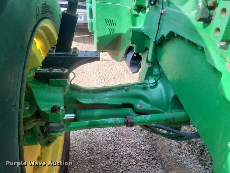 image for item DO4724 2010 John Deere 8245R  MFWD tractor