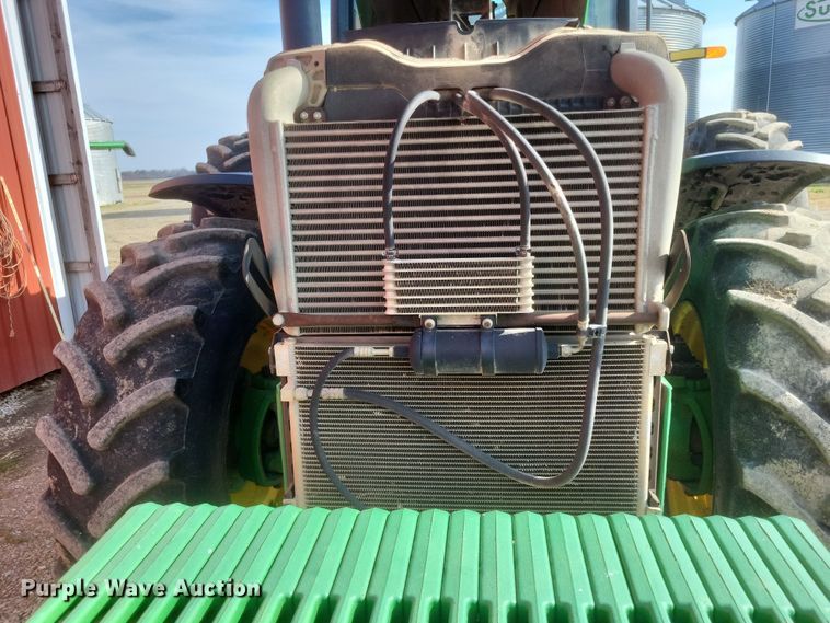 image for item DO4724 2010 John Deere 8245R  MFWD tractor