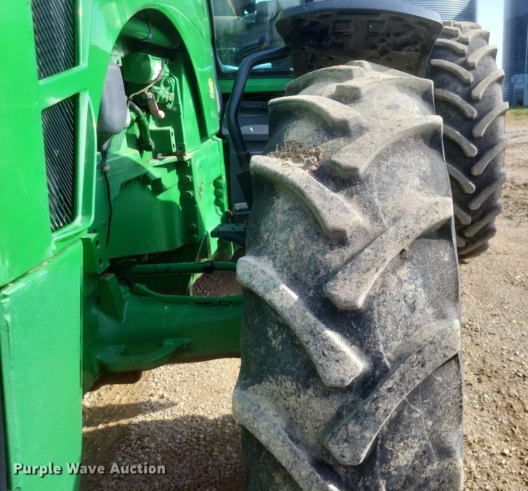 image for item DO4724 2010 John Deere 8245R  MFWD tractor