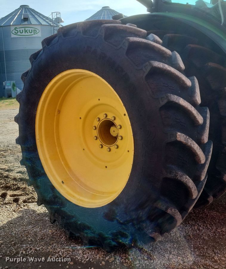 image for item DO4724 2010 John Deere 8245R  MFWD tractor