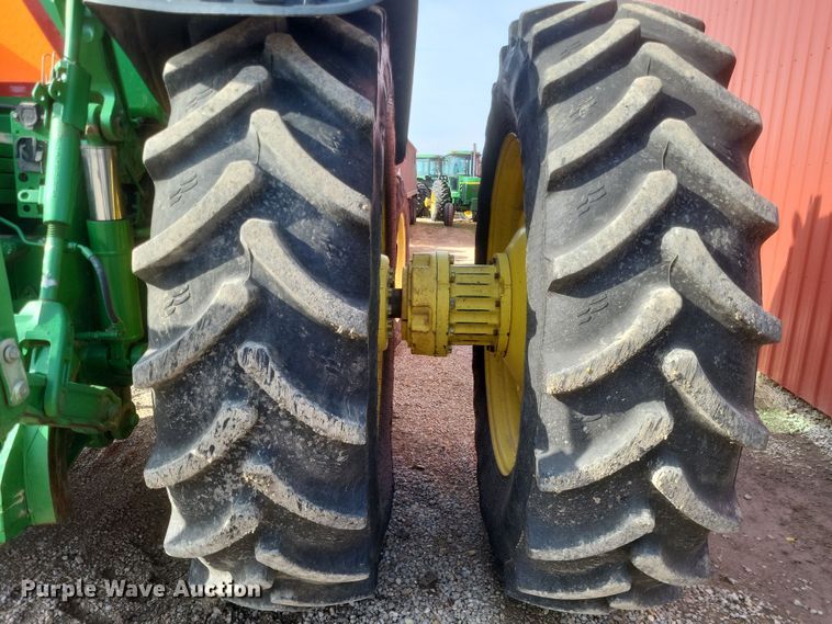 image for item DO4724 2010 John Deere 8245R  MFWD tractor