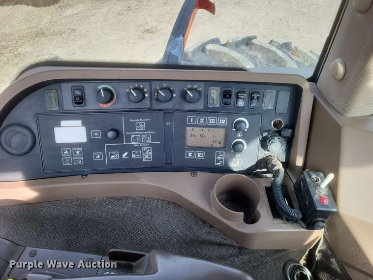 image for item DO4725 2008 John Deere 8230  MFWD tractor