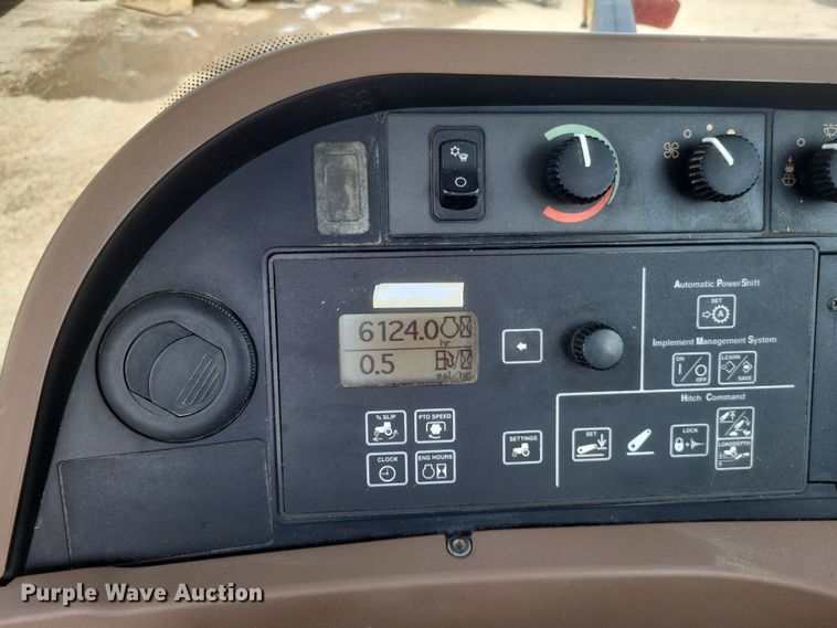 image for item DO4725 2008 John Deere 8230  MFWD tractor