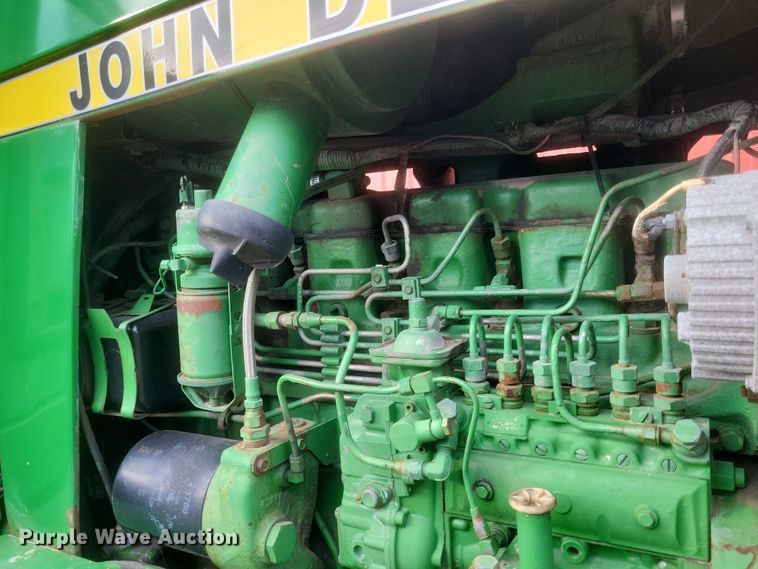 image for item DO4726 1982 John Deere 4440  tractor