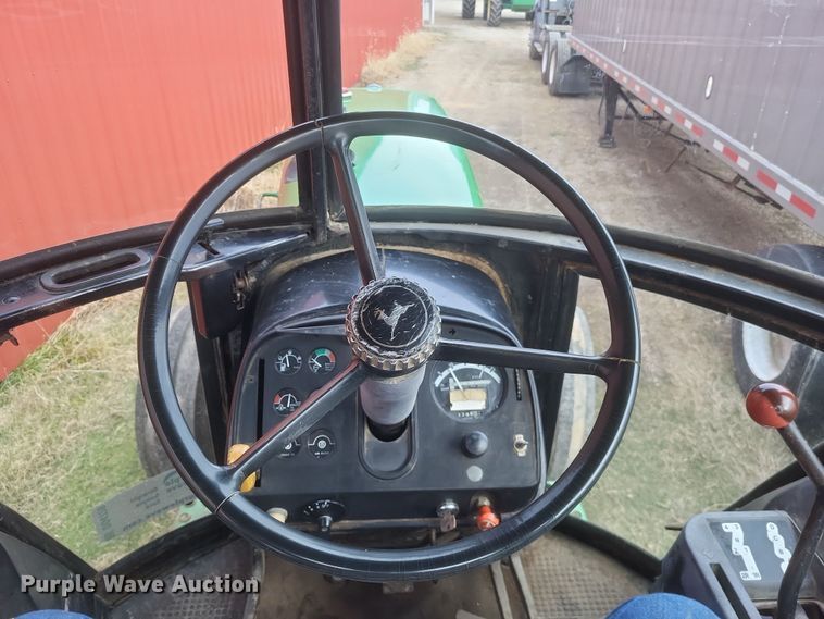 image for item DO4726 1982 John Deere 4440  tractor