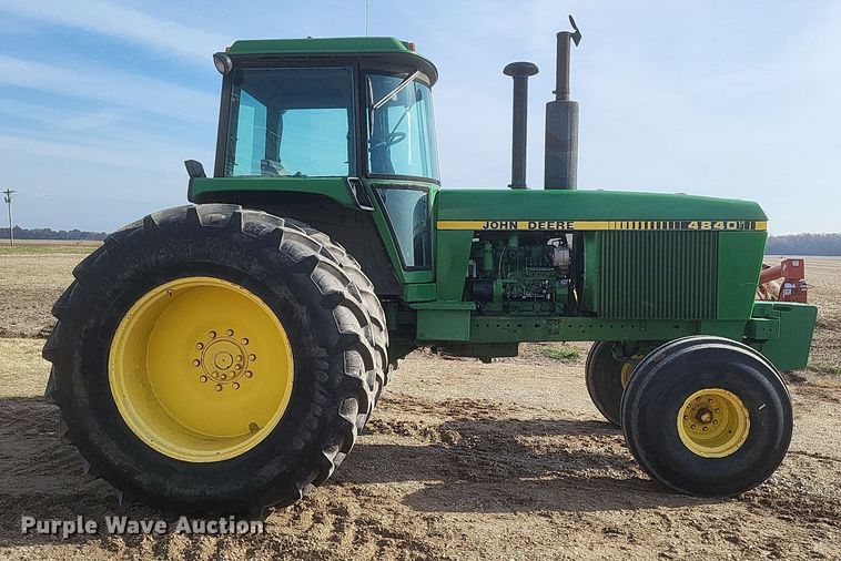 image for item DO4727 1981 John Deere 4840  tractor