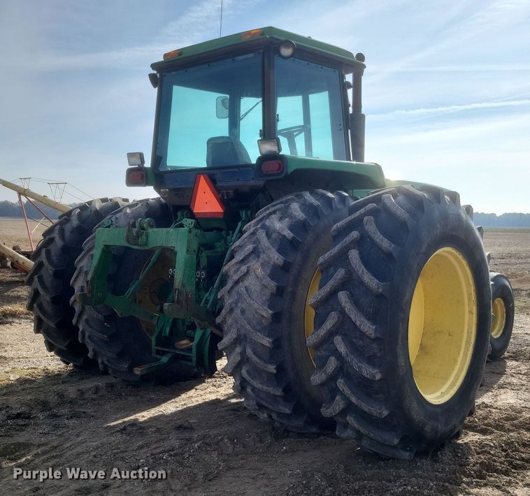 image for item DO4727 1981 John Deere 4840  tractor