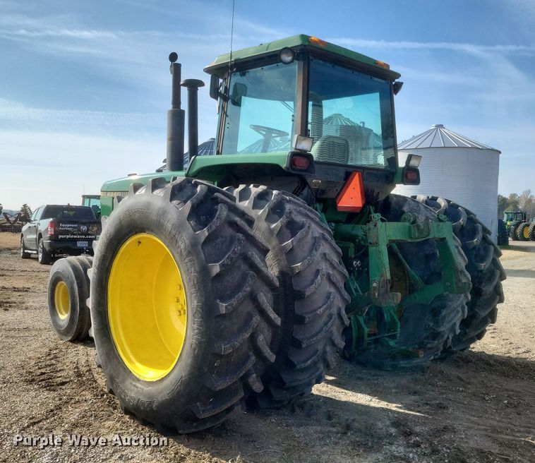 image for item DO4727 1981 John Deere 4840  tractor