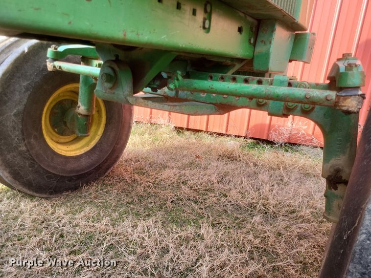 image for item DO4727 1981 John Deere 4840  tractor