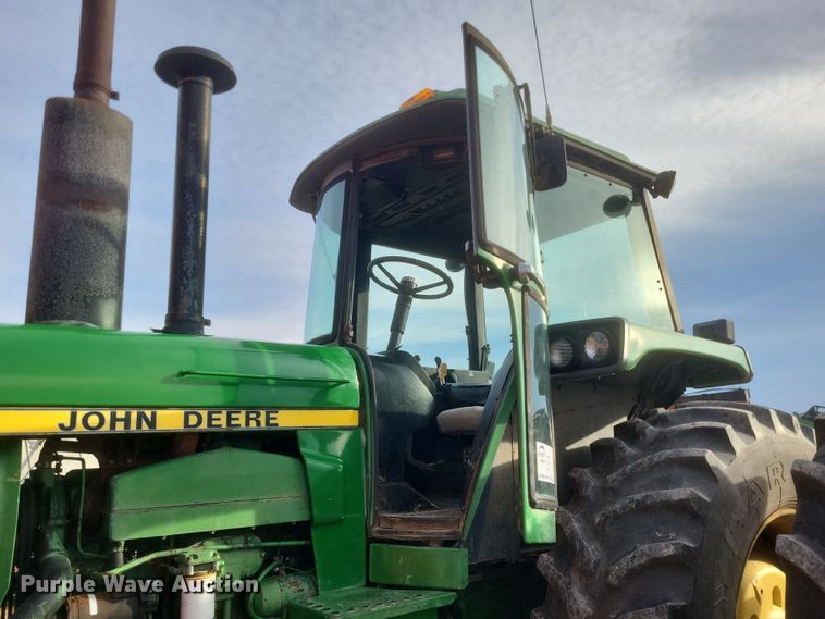 image for item DO4727 1981 John Deere 4840  tractor