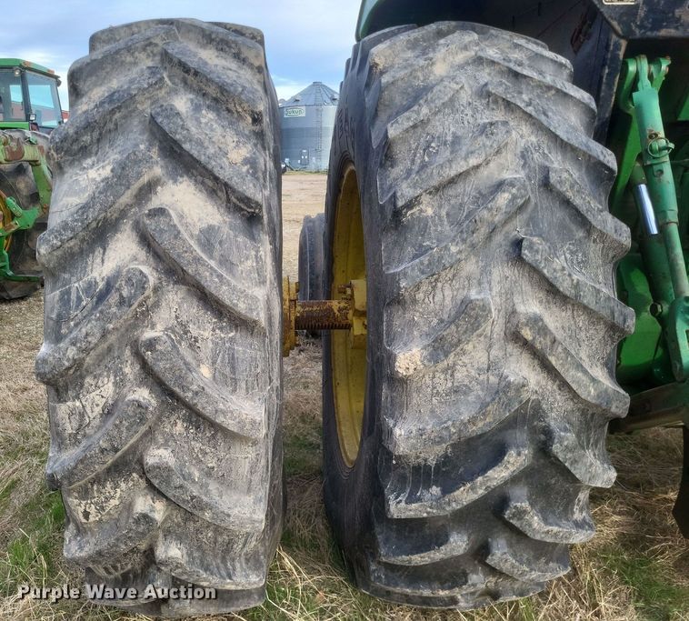 image for item DO4727 1981 John Deere 4840  tractor