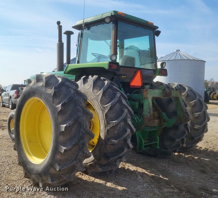 image for item DO4728 1990 John Deere 4755  tractor