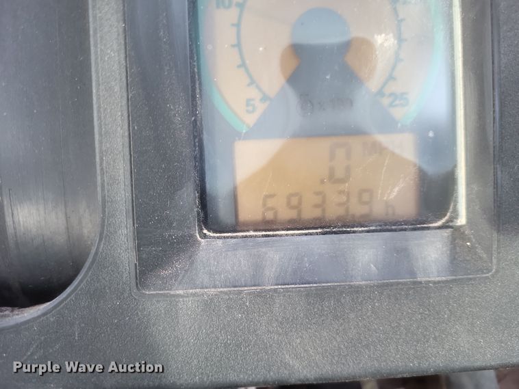 image for item DO4728 1990 John Deere 4755  tractor