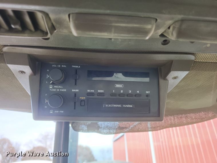 image for item DO4728 1990 John Deere 4755  tractor