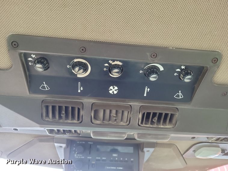 image for item DO4728 1990 John Deere 4755  tractor