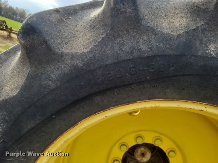 image for item DO4728 1990 John Deere 4755  tractor