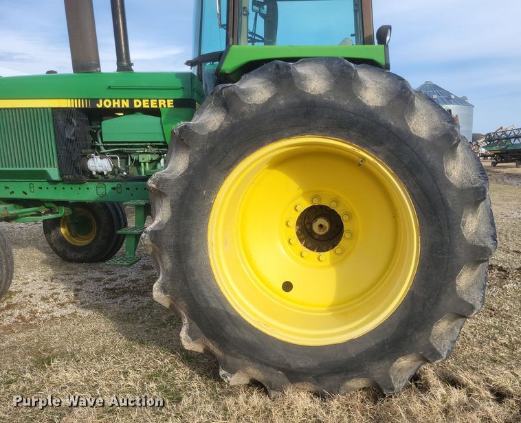 image for item DO4728 1990 John Deere 4755  tractor