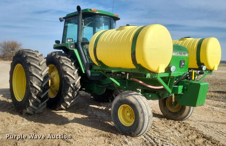 image for item DO4729 1993 John Deere 4560  tractor