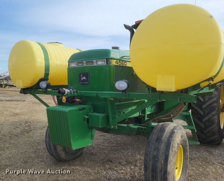 image for item DO4729 1993 John Deere 4560  tractor