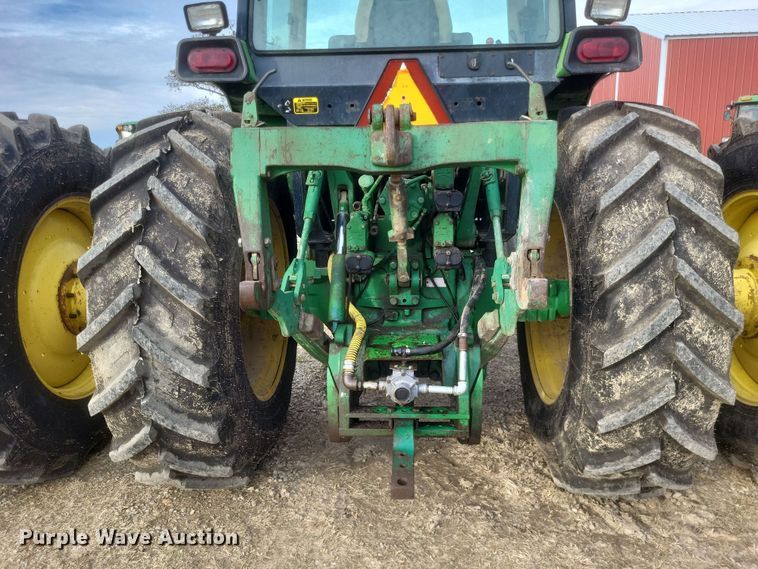 image for item DO4729 1993 John Deere 4560  tractor