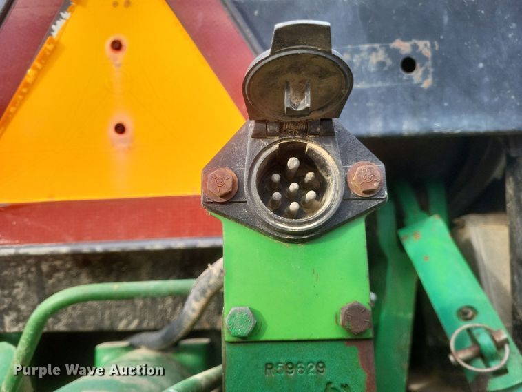 image for item DO4729 1993 John Deere 4560  tractor