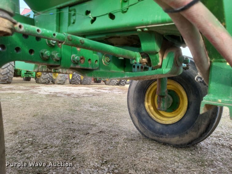 image for item DO4729 1993 John Deere 4560  tractor