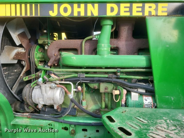 image for item DO4729 1993 John Deere 4560  tractor