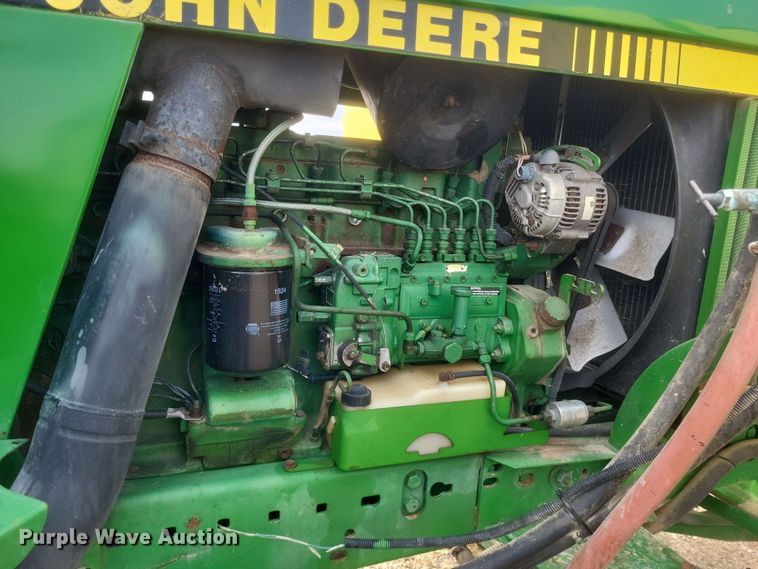 image for item DO4729 1993 John Deere 4560  tractor