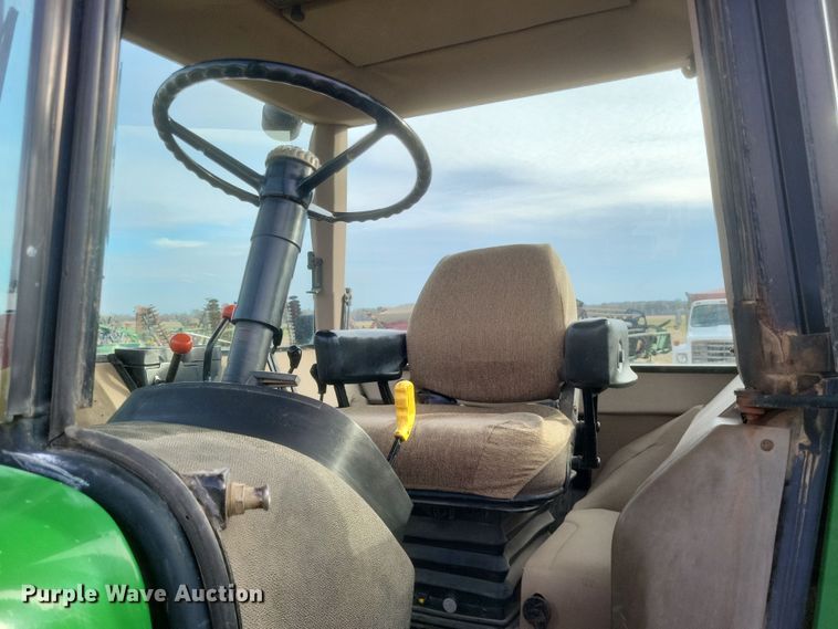 image for item DO4729 1993 John Deere 4560  tractor