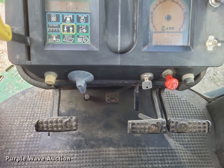 image for item DO4729 1993 John Deere 4560  tractor