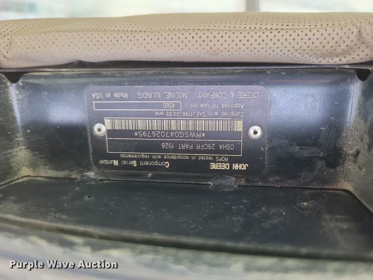 image for item DO4729 1993 John Deere 4560  tractor