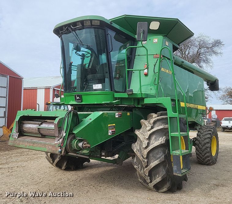 image for item DO4731 1998 John Deere 9510  RWA combine