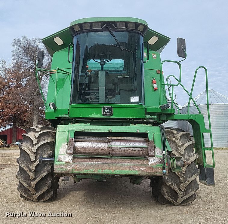 image for item DO4731 1998 John Deere 9510  RWA combine