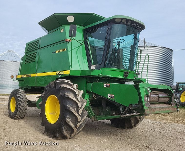 image for item DO4731 1998 John Deere 9510  RWA combine