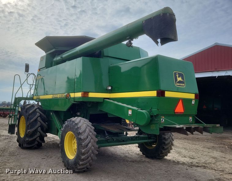 image for item DO4731 1998 John Deere 9510  RWA combine