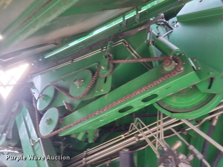 image for item DO4731 1998 John Deere 9510  RWA combine