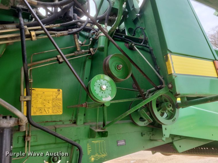 image for item DO4731 1998 John Deere 9510  RWA combine