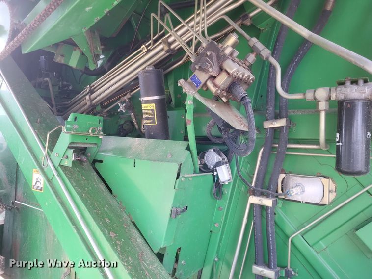 image for item DO4731 1998 John Deere 9510  RWA combine