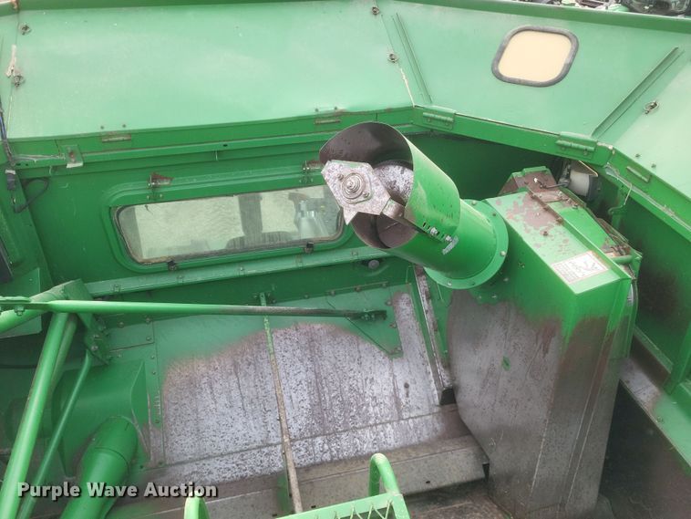 image for item DO4731 1998 John Deere 9510  RWA combine