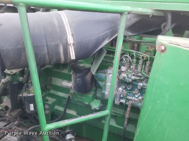 image for item DO4731 1998 John Deere 9510  RWA combine