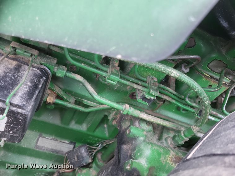 image for item DO4731 1998 John Deere 9510  RWA combine