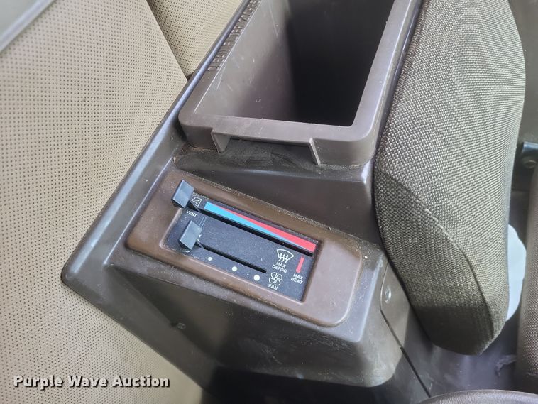 image for item DO4731 1998 John Deere 9510  RWA combine