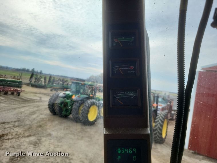 image for item DO4731 1998 John Deere 9510  RWA combine