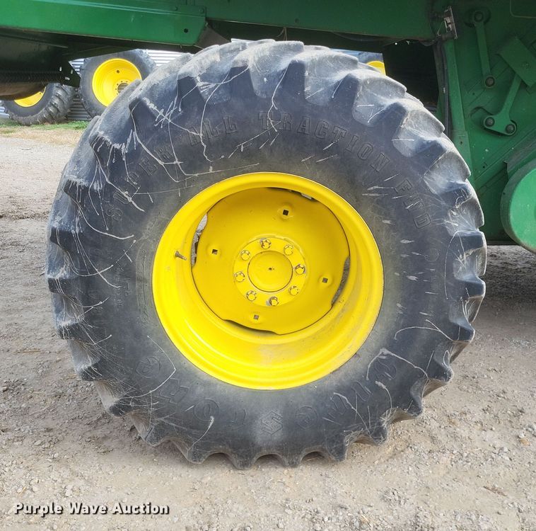 image for item DO4731 1998 John Deere 9510  RWA combine