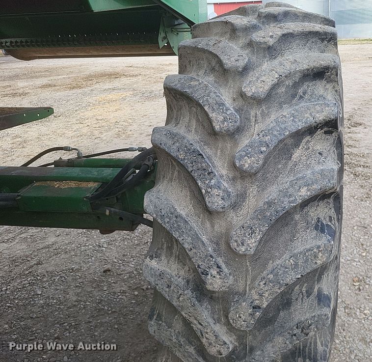 image for item DO4731 1998 John Deere 9510  RWA combine