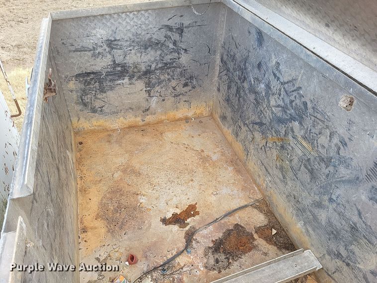 image for item DO4733 1992 Ford F700  utility / service truck