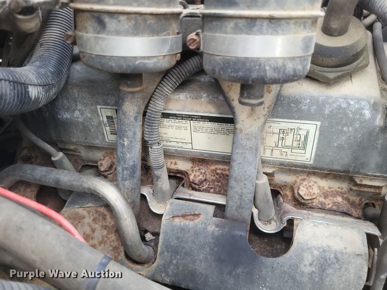 image for item DO4733 1992 Ford F700  utility / service truck